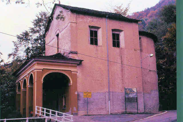 Chiesa di San Tronchedo a Curiglia con Monteviasco