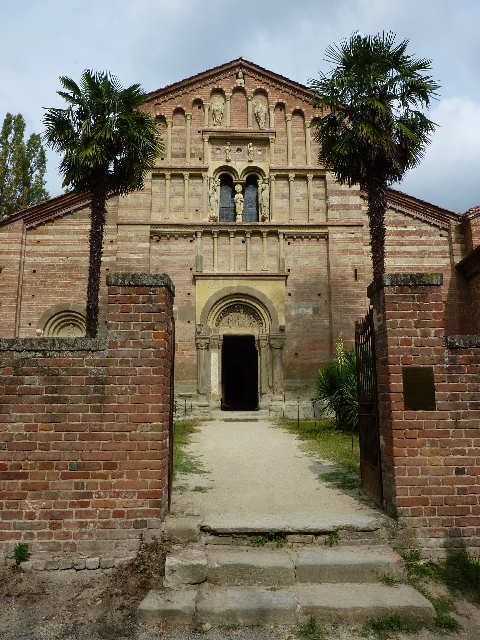 La chiesa di Santa Maria nell'abbazia di Vezzolano ad Albugnano (AT)